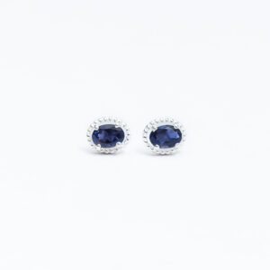 Brincos de Prata e iolita oval